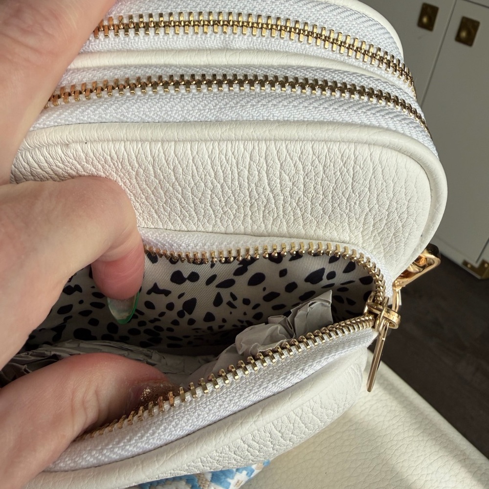 Mali & Lili Off-White Crossbody Bag with Patterned Strap - Picture 6 of 12